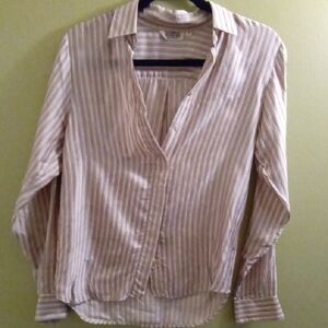 Womans 4 Royalsilk Cream Relaxed ButtonedSleeve Notched Collar Button Down Shirt